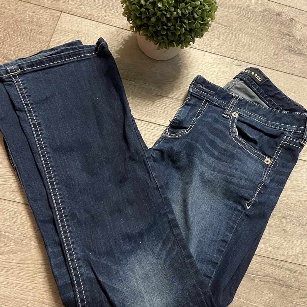 ALMOST BRAND NEW Express Bootcut Jeans 8 SHORT